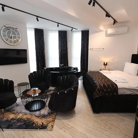 Golden Hill Palace Hotel *