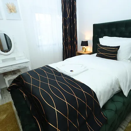 Golden Hill Palace Hotel *