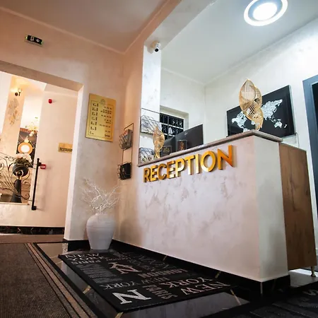 Hotel Golden Hill Palace *