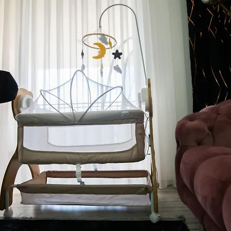 Hotel Golden Hill Palace