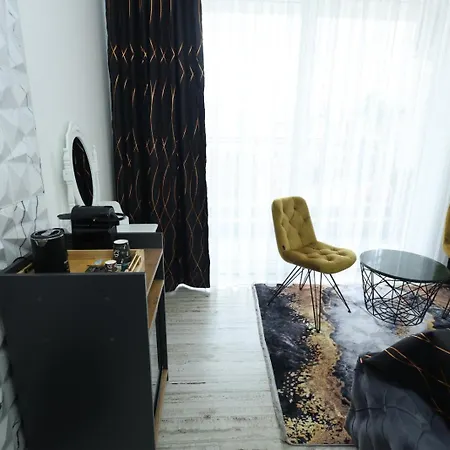 Hotel Golden Hill Palace *