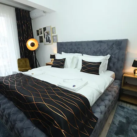 Hotel Golden Hill Palace *